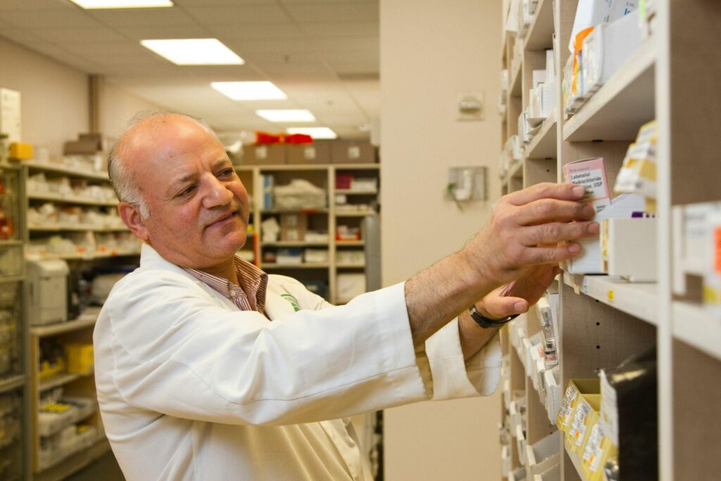 薬剤師に英語は必要か｜使う仕事・服薬指導フレーズ・求人傾向を解説